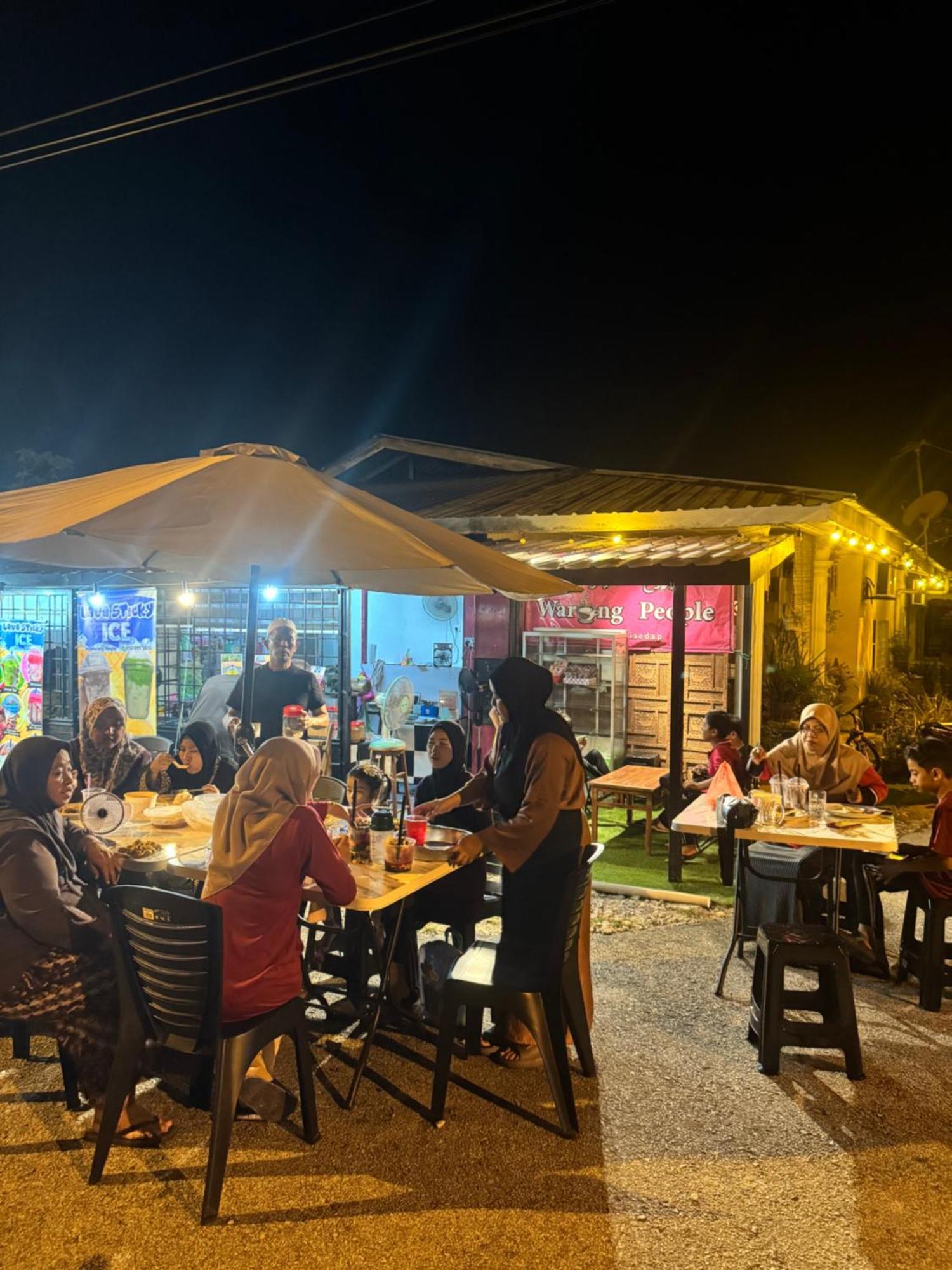 Tiara Inn Homestay 2 Tingkat Pontian Johor Pontian Besar Екстериор снимка